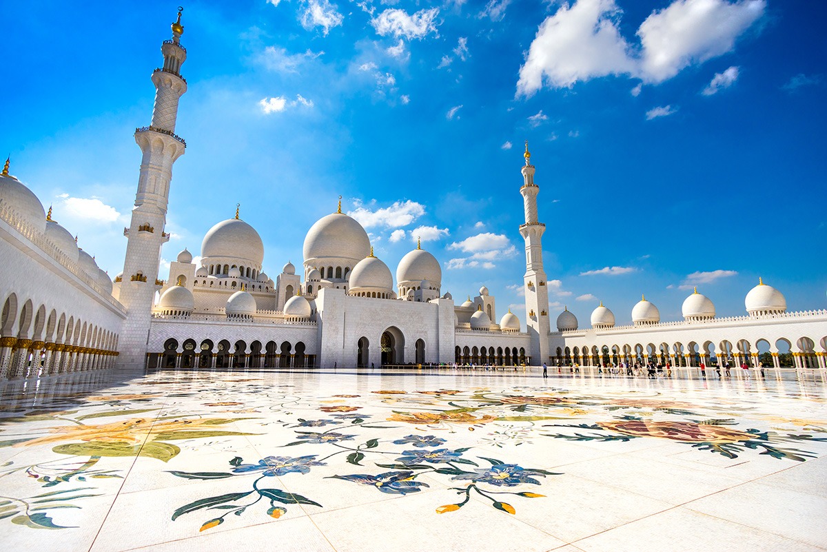 Sheikh Zayed Grand Mosque-places to visit in UAE during Eid