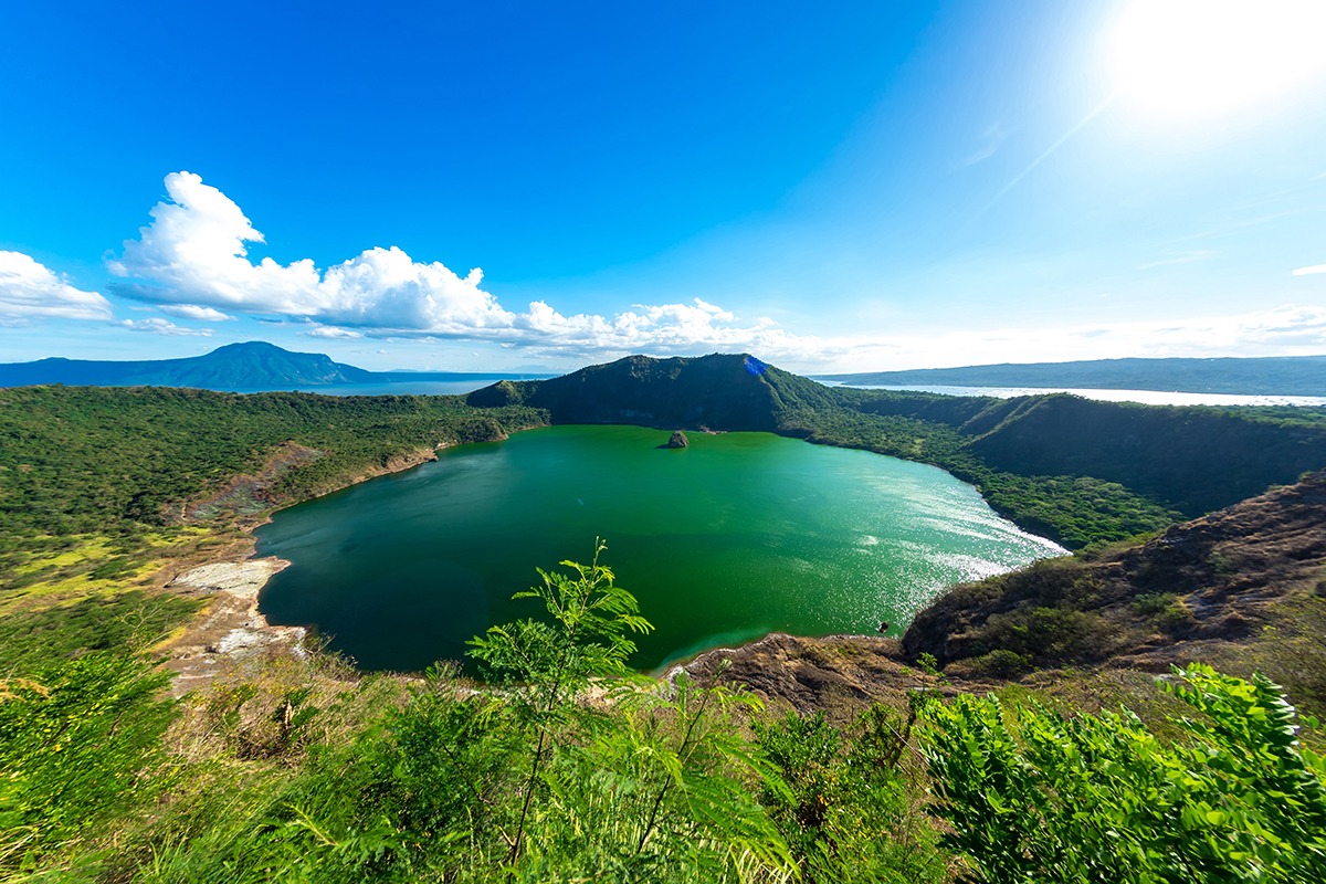 Gunung Berapi Taal dan Danau Taal, Batangas, Filipina