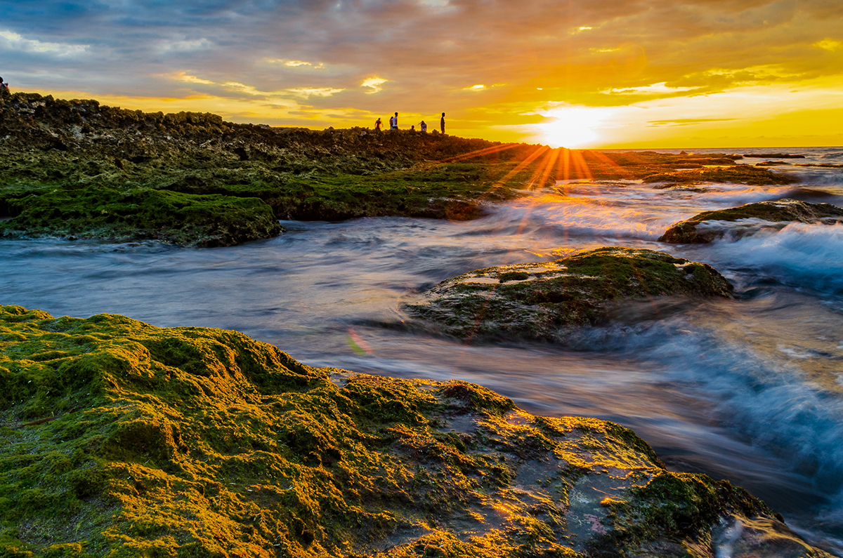 Sunset,With,Waves,At,La,Union,Philippines