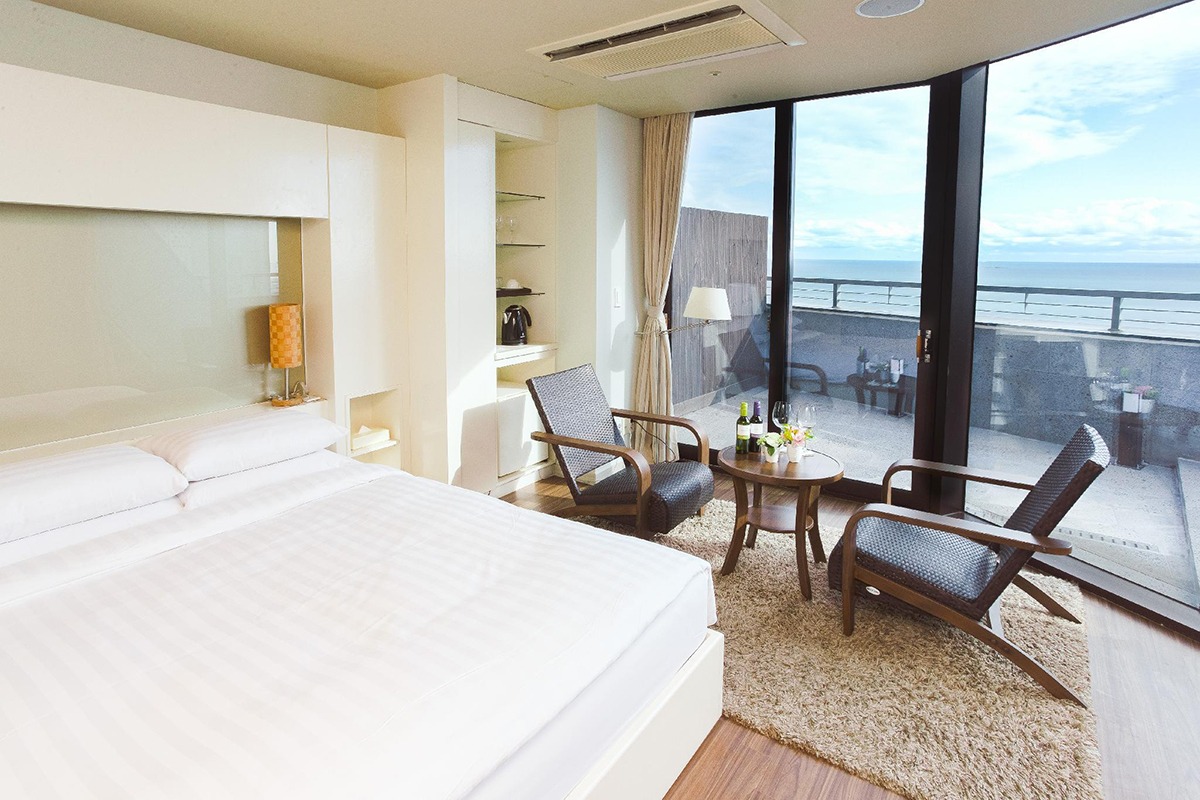 Sunset Hotel-Pet friendly hotels in Busan