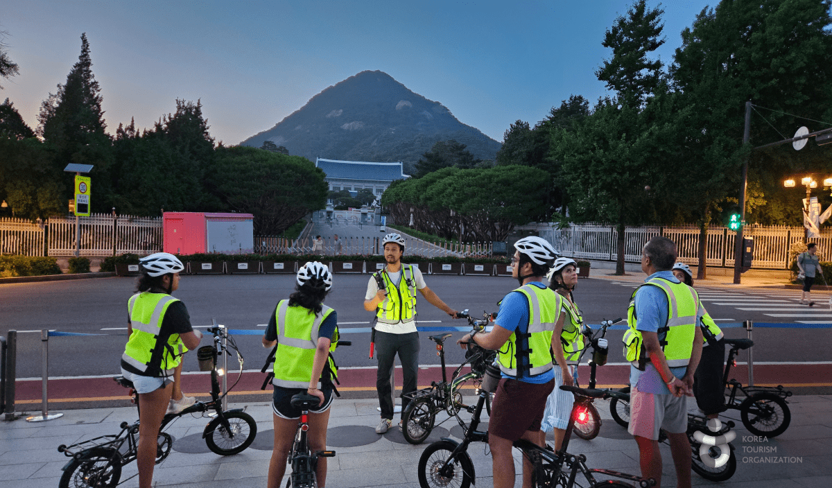 Market food tour with evening e-bike ride in Seoul-Visit Korea Seoul outdoor activities