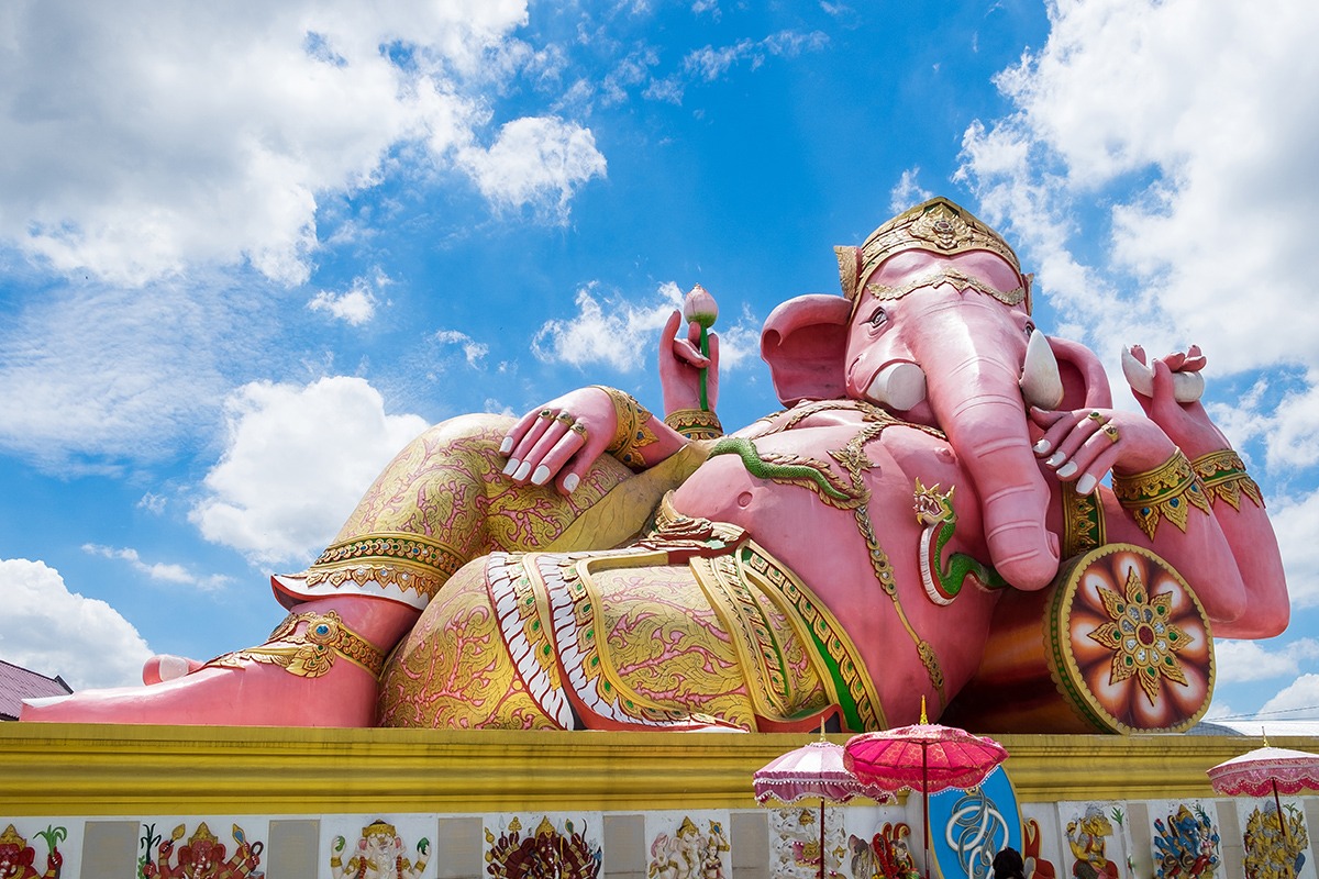 Famous Temples Near Bangkok East Thailand Chachoengsao Three Ganesh Spiritual Thailand