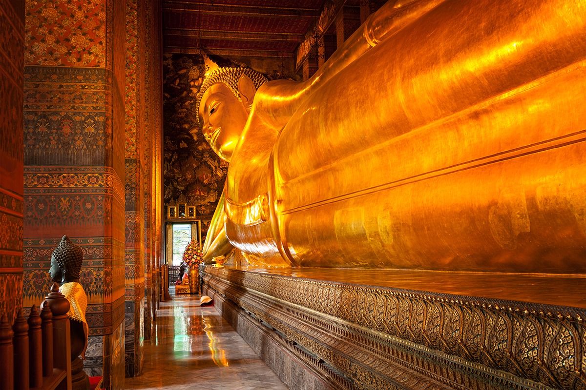 Reclining Buddha gold statue, Wat Pho, Bangkok, Thailand