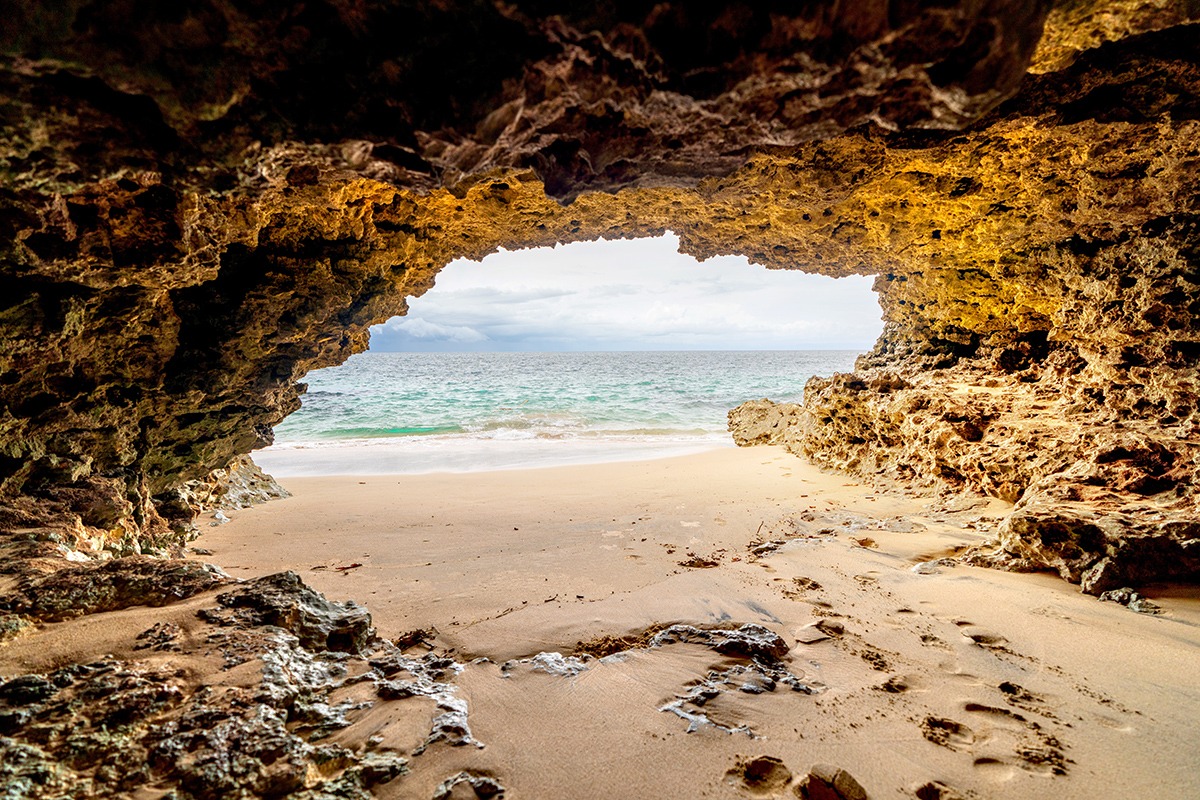 Kelab Pantai Teratas Bali Pemandangan Matahari Terbenam Pesta Vibes Jimbaran Bay