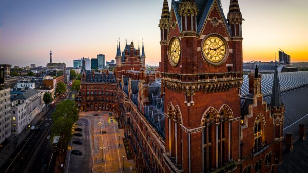 Londons historische Hotels: Übernachten in einem Stück Geschichte