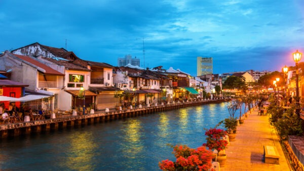 Explorer les marchés nocturnes enchanteurs de Malacca : Un guide complet