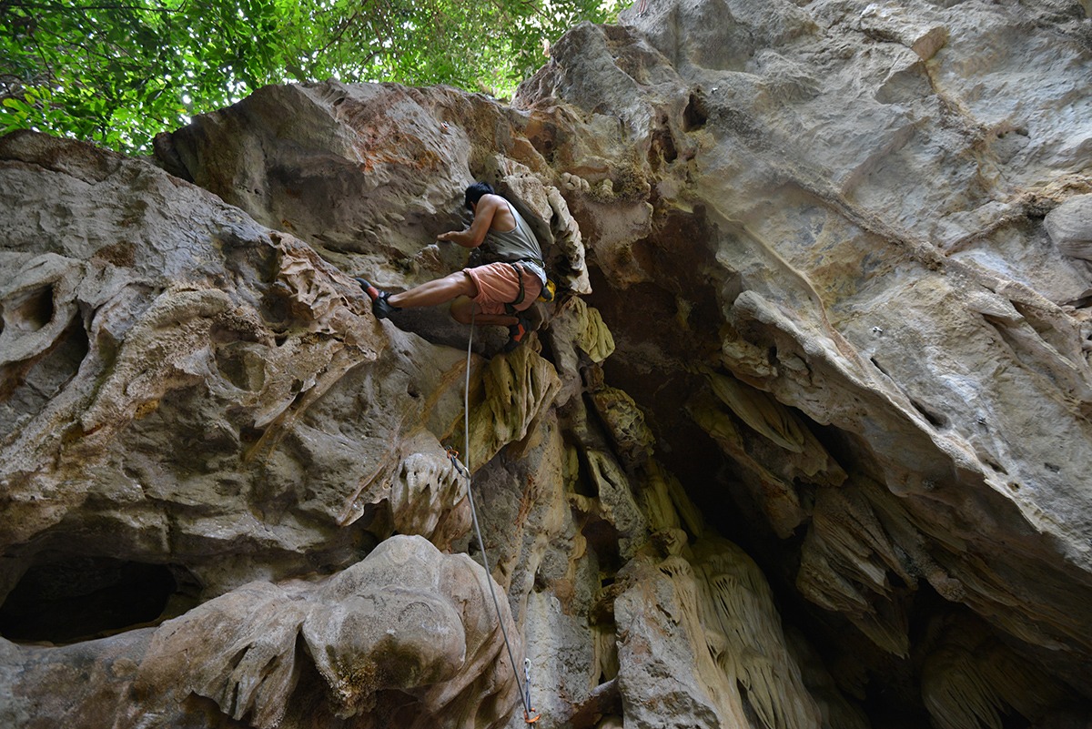 Trekking in Laos Rock Climbing Vang Vieng