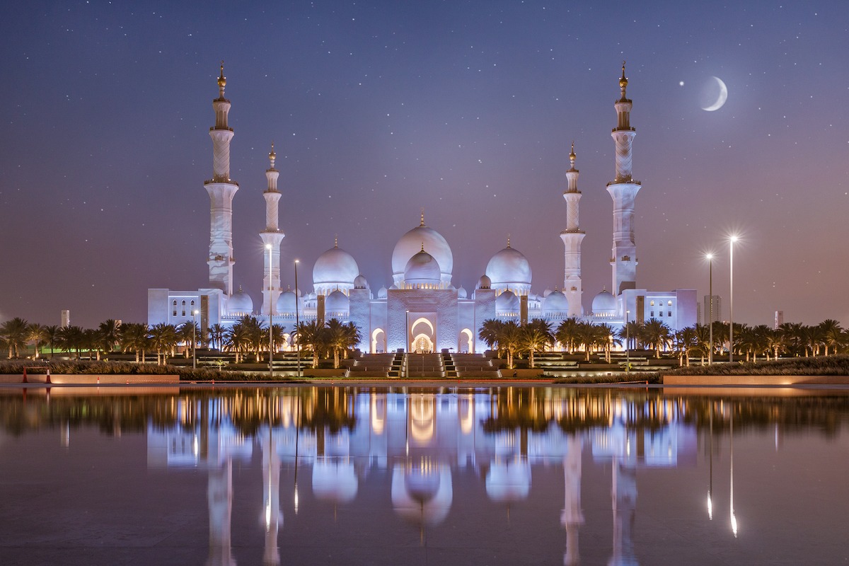Große Scheich-Zayed-Moschee während des Ramadan