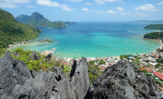 Hiking in Palawan: Trails Leading to Breathtaking Views image