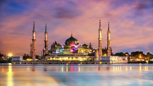 Exploration de la Mosquée de Cristal : La merveille architecturale de Kuala Terengganu