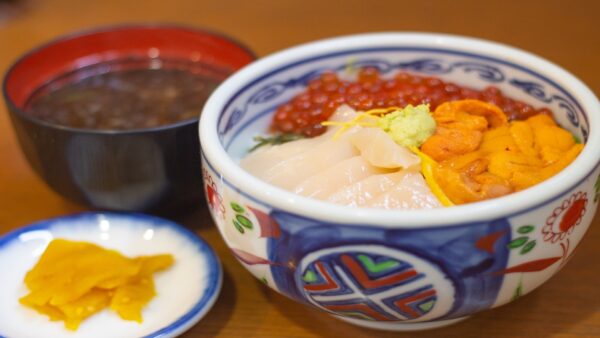 Hakodate&#8217;s Seafood Symphony: A Culinary Journey Through Japan&#8217;s Seafood Paradise