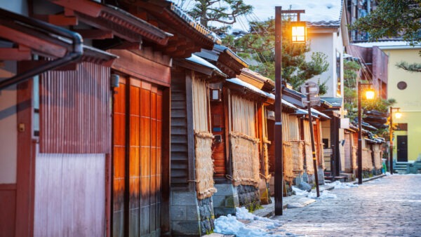 Historical Kanazawa: Exploring Castles, Shrines, and Temples