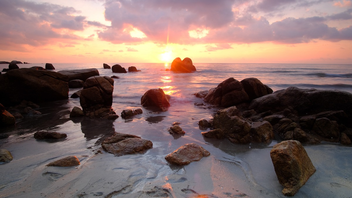 Sunrise at Teluk Cempedak Beach, Pahang