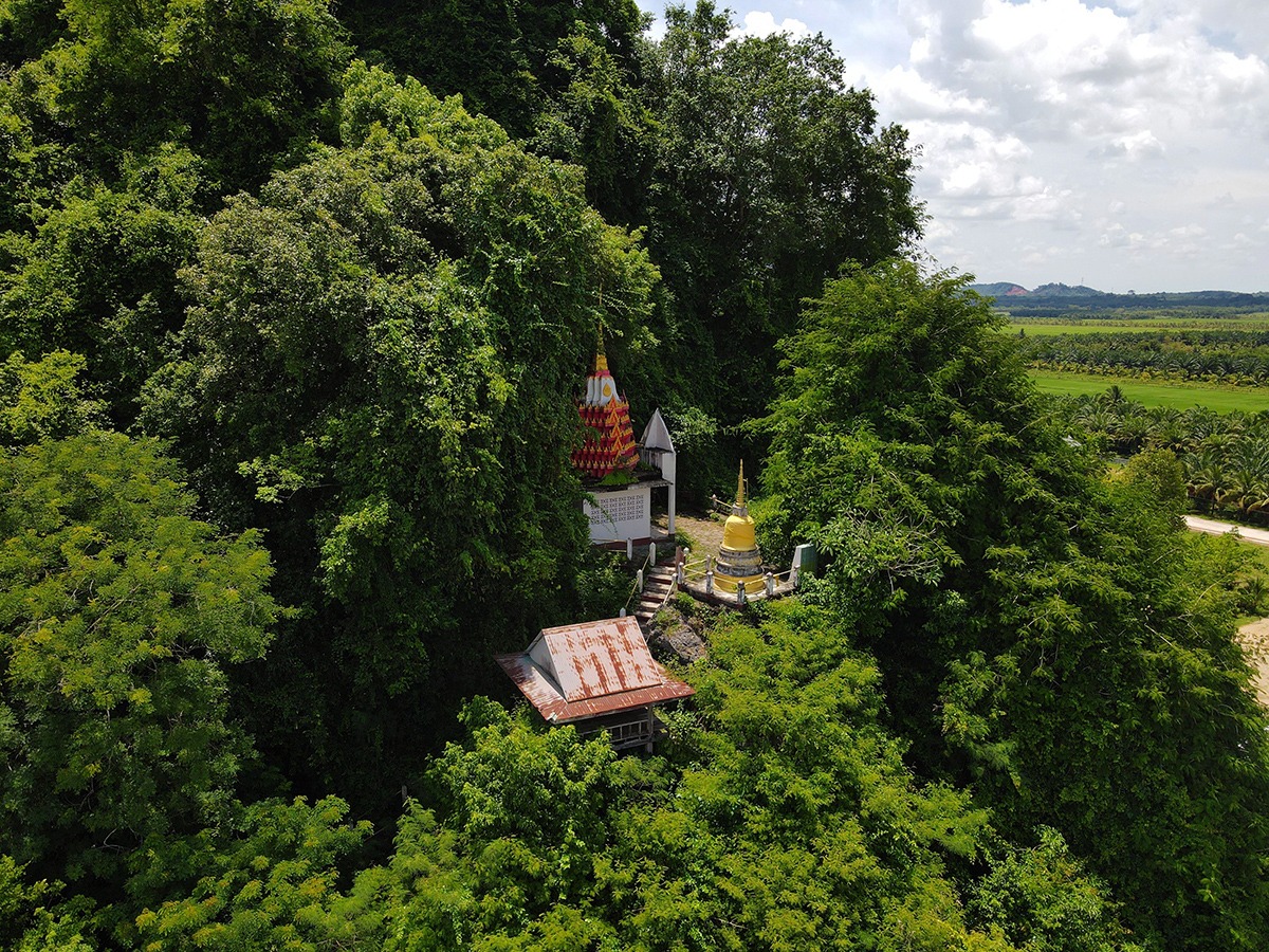 泰國南部的寺廟 Wat Khao 或 Phatthalung