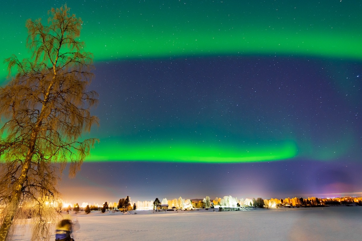 Aurura Borealis in der Nähe von Rovaniemi, der Hauptstadt von Lappland, Finnland