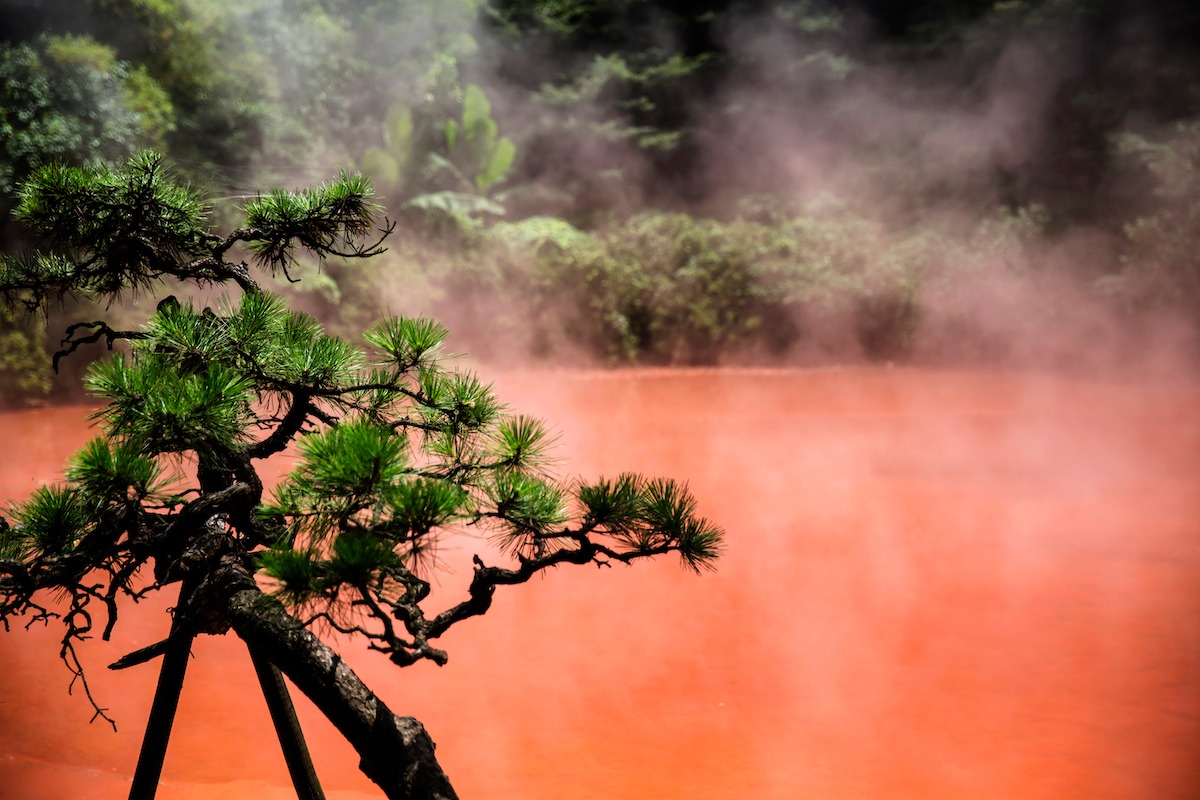 Chinoike Jigoku in Beppu, Japan