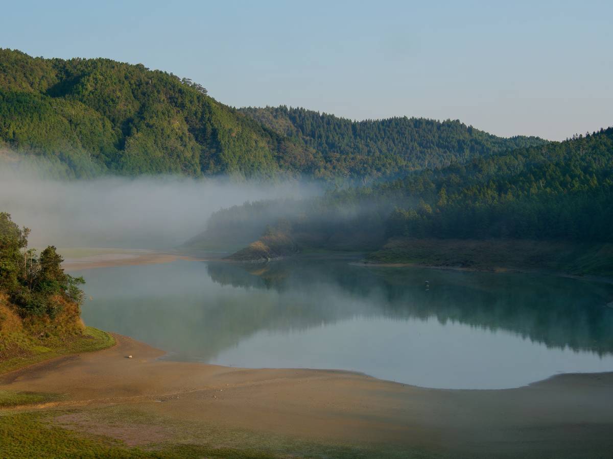ทะเลสาบ Cuifeng เมืองอี้หลาน ไต้หวัน