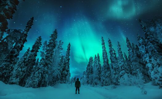 ラップランドの光輝く夜：フィンランドでオーロラを体験する image