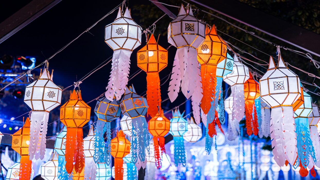 Découvrez les meilleurs endroits pour faire du shopping à Phitsanulok : Votre guide ultime background image