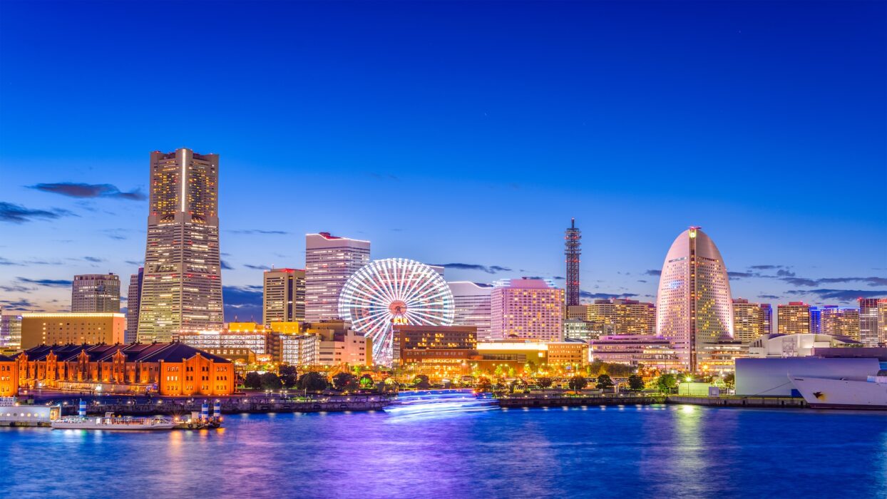 横滨一周:公园寺庙和美食打卡 background image