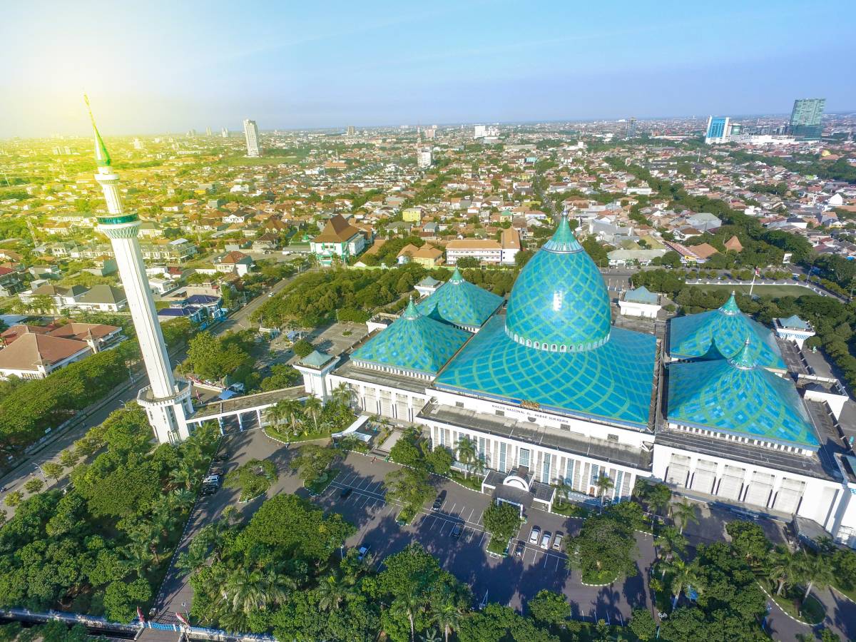 모스크 알 아크바르, 수라바야, 인도네시아