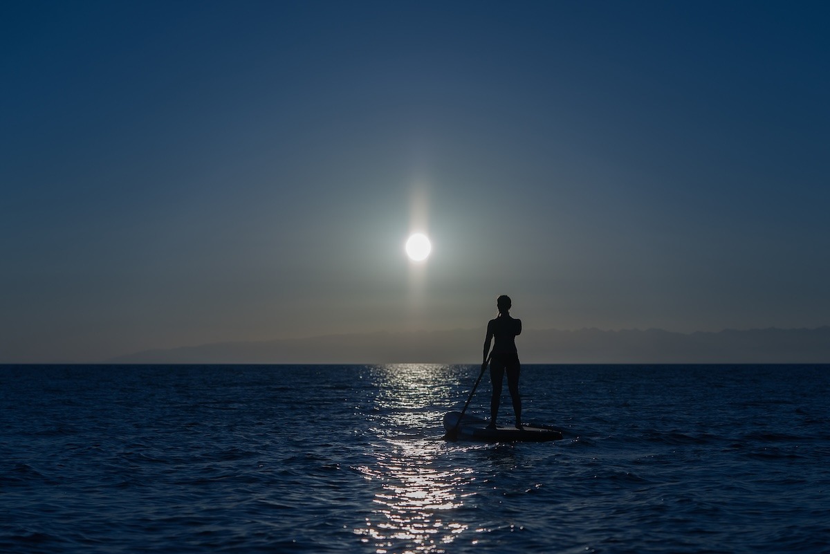 Night surfing in the sea