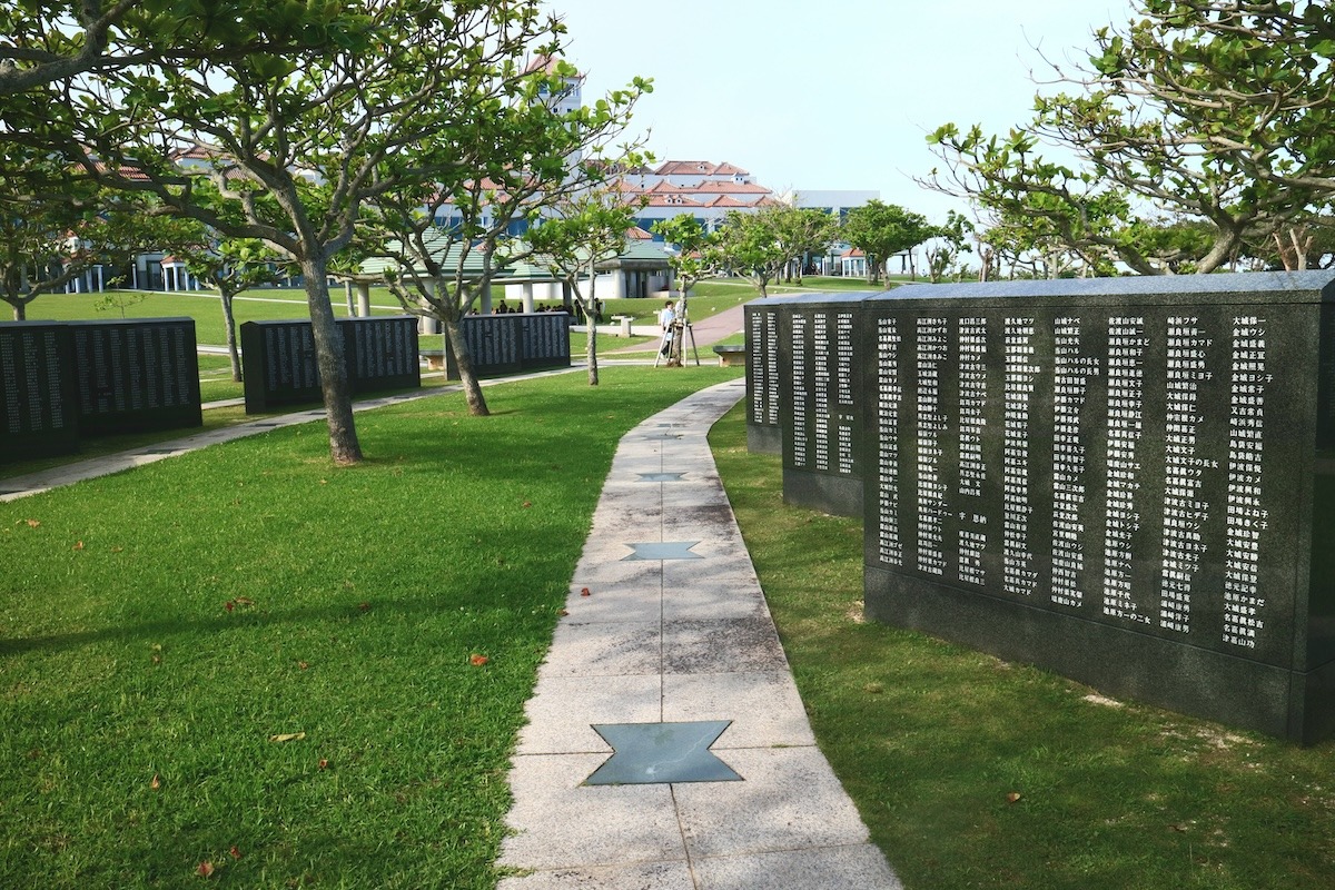 Batu Penjuru Perdamaian, Taman Peringatan Perdamaian, Okinawa