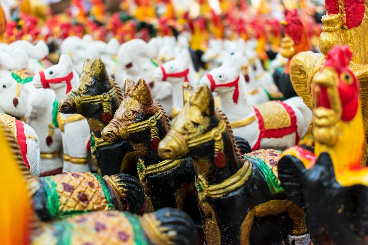 Phitsanulok - statues de chevaux