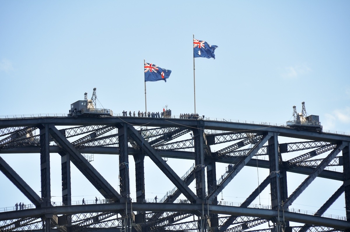 Memanjat Sydney Harbour Bridge