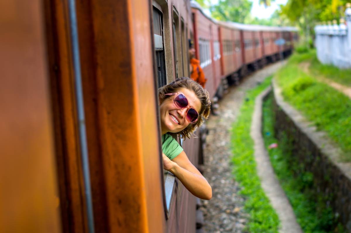 قطار هندي بمقعد النافذة، الهند