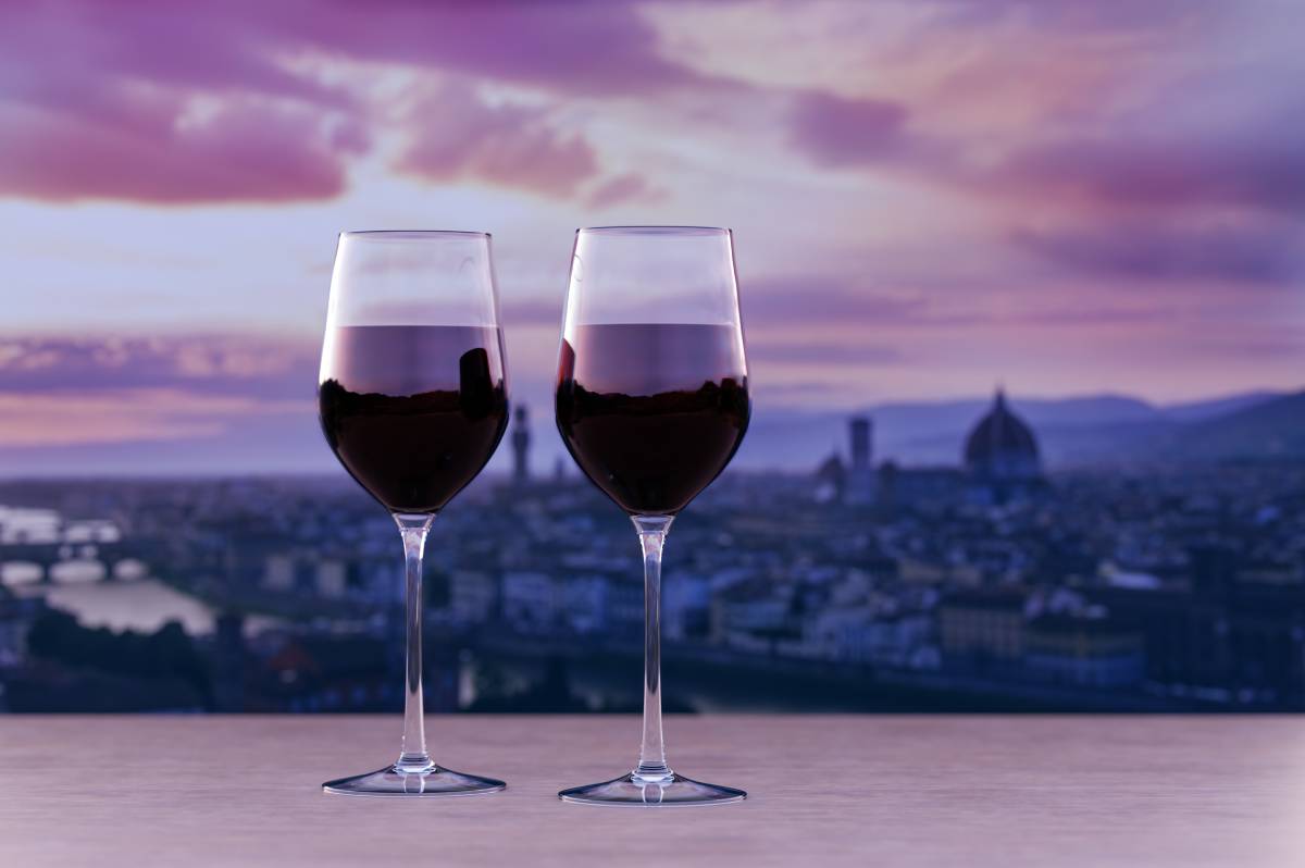 Wein auf der Dachterrasse in Florenz, Italien