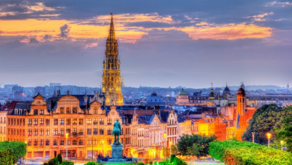 Panduan Terbaik untuk Kehidupan Malam Brussels: Tempat Tradisi Bertemu Moden
