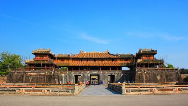Menjelajahi Keindahan Kekaisaran Hue: Panduan Tempat Wisata yang Wajib Dikunjungi