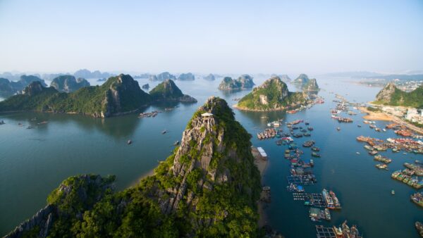 ハロン湾の発見ベトナムの大自然を巡る旅