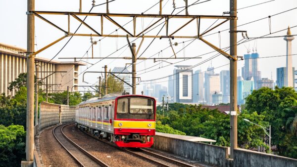 Entdecken Sie Jakarta wie nie zuvor: Mit KRL Commuterline durch die Stadt
