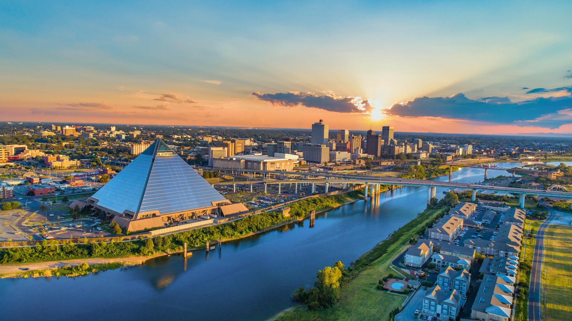Tiết lộ sự quyến rũ của Memphis Riverfront: Hướng dẫn dành cho người trong  cuộc về các hoạt động và sự kiện » Agoda: See The World For Less