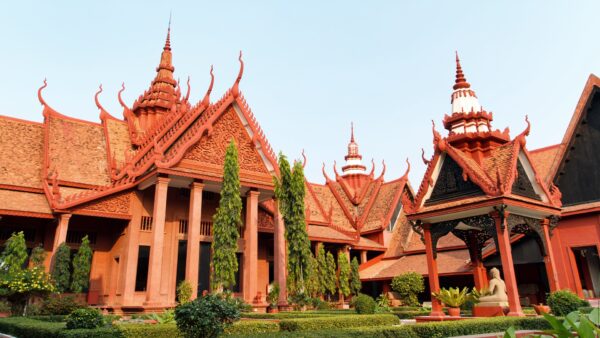 プノンペン3日間：カンボジアの心を旅する
