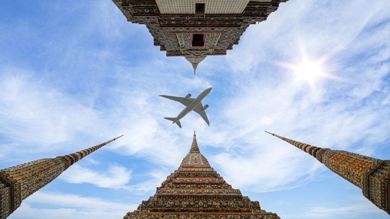 Unvergessliche Reisen ab Bangkok im März 2024 background image