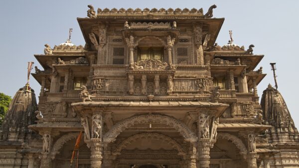 Entdecken Sie die opulente Seite von Ahmedabad: Top 5-Sterne-Luxus-Retreats
