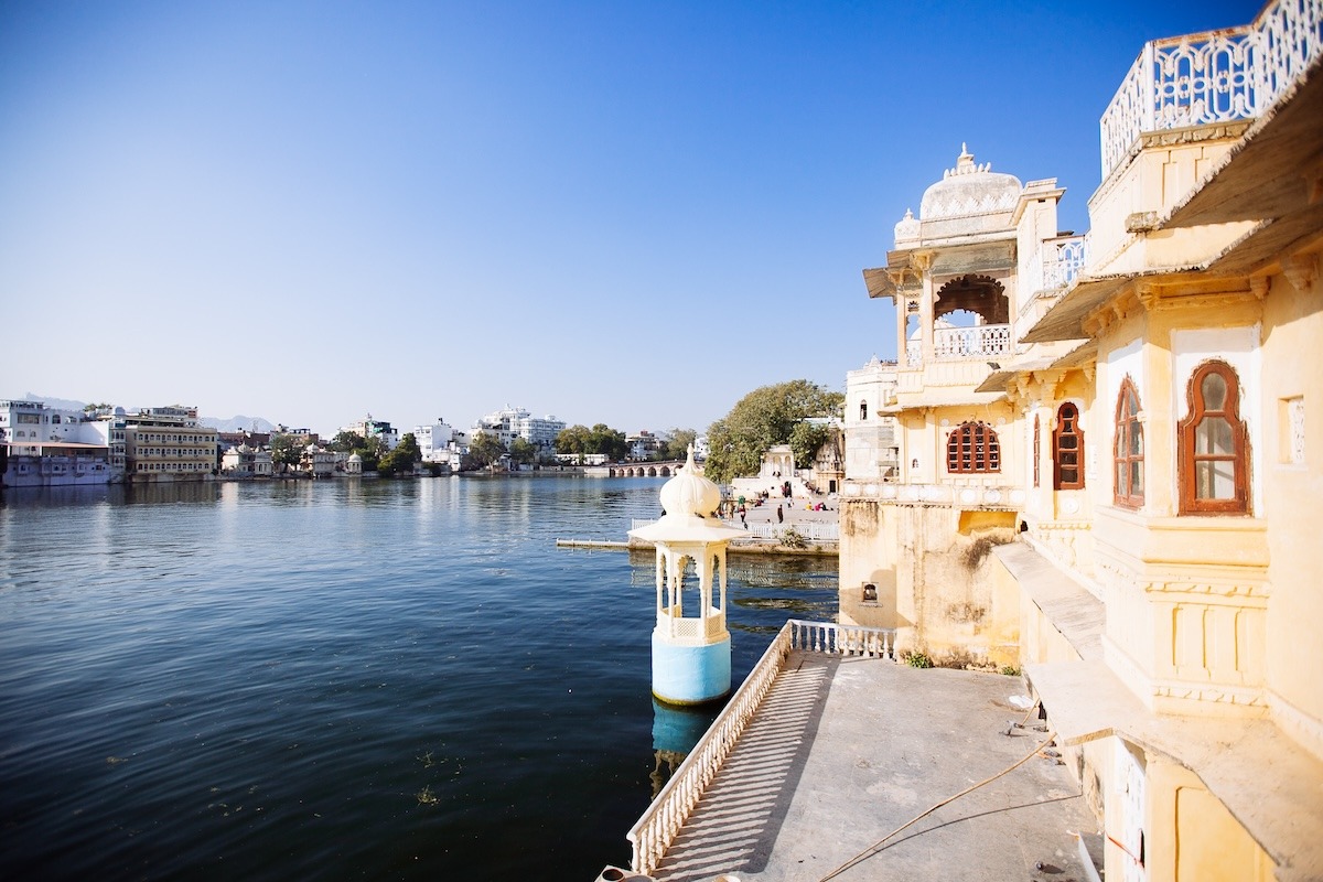 ทะเลสาบ Pichola เมือง Udaipur ประเทศอินเดีย