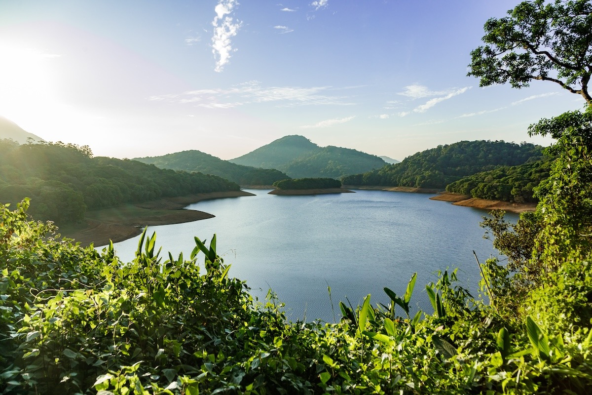 ภูมิทัศน์รอบๆ เขื่อน Siruvani, Kerala, อินเดีย