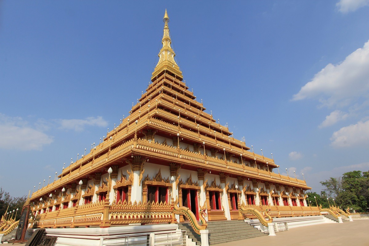 Phra Mahathat Kaen Nakhon in Khon Kaen