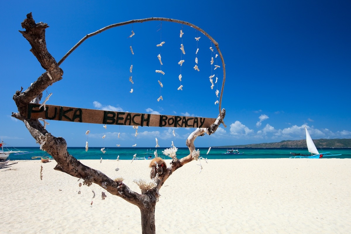 Plage de coquillages de Puka, Boracay, Philippines