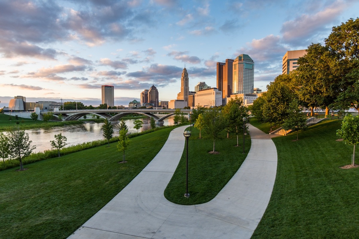 Skyline von Columbus, Ohio vom Bicentennial Park, USA