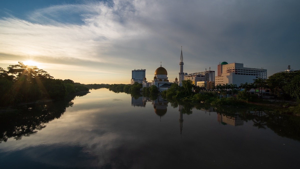 มัสยิดหลวงกลาง เมืองสลังงอร์ ประเทศมาเลเซีย