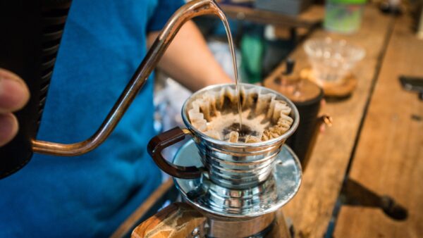 ジャカルタの秘境コーヒー・コーナー：最寄りのカフェを探す