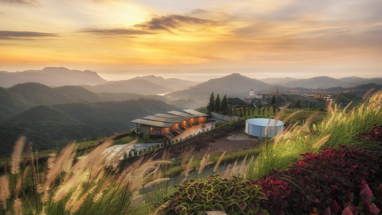探索考柯的神秘山脈:全年指南 background image