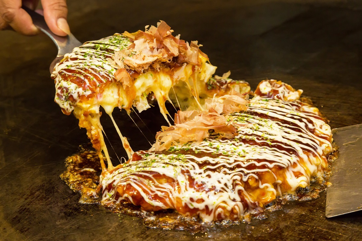 Okonomiyaki，出泉野的特色菜之一