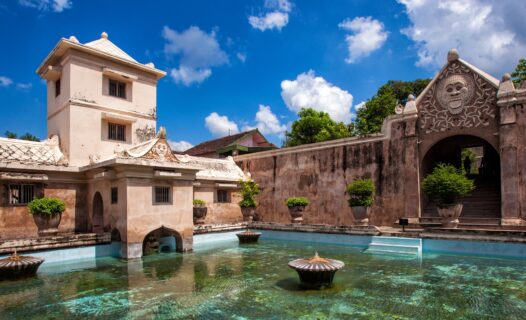 Die Magie von Yogyakarta enthüllen: Top-Touristenattraktionen und versteckte Juwelen