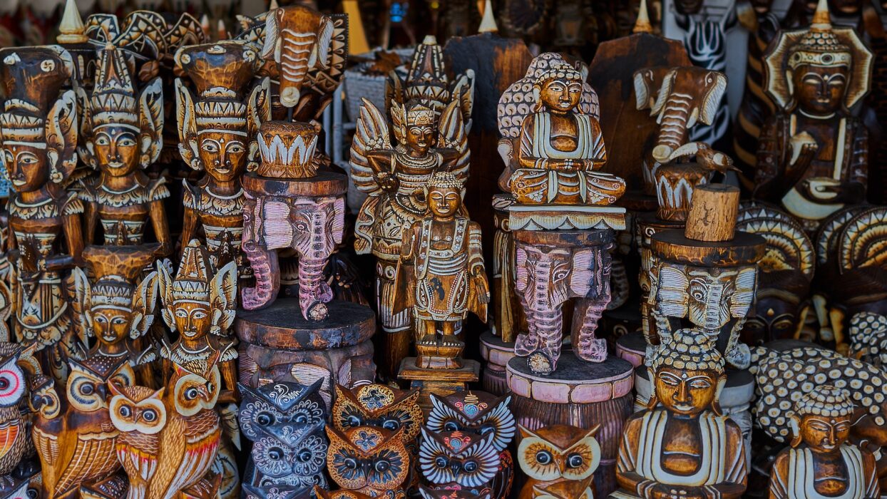 Ultimate Guide to Ubud Art Market: Discovering Bali’s Artisanal Treasures background image